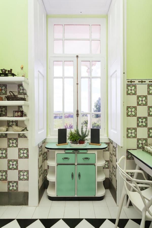 Vintage Balcony Guesthouse Ovar Bagian luar foto