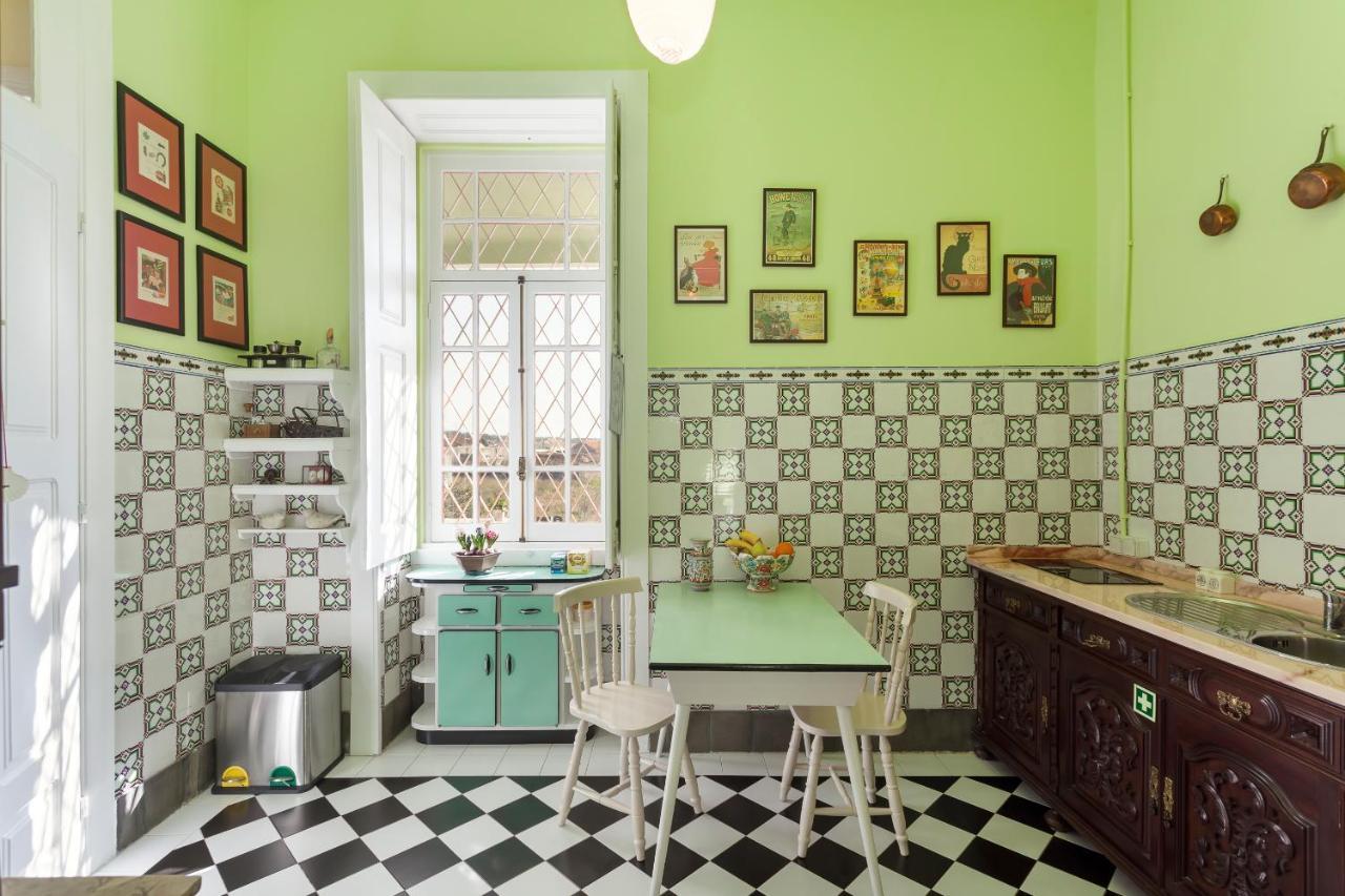 Vintage Balcony Guesthouse Ovar Bagian luar foto
