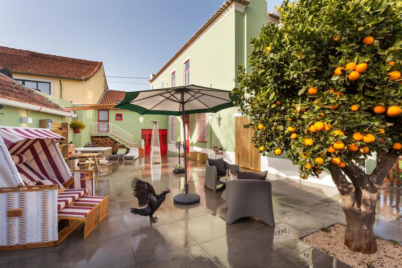 Vintage Balcony Guesthouse Ovar Bagian luar foto