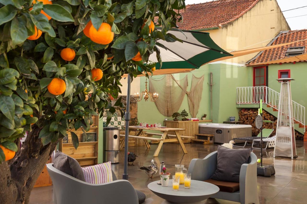 Vintage Balcony Guesthouse Ovar Bagian luar foto