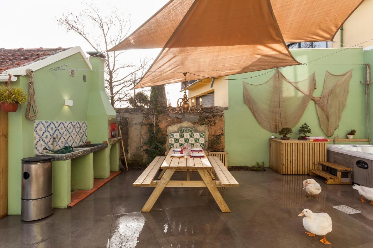 Vintage Balcony Guesthouse Ovar Bagian luar foto