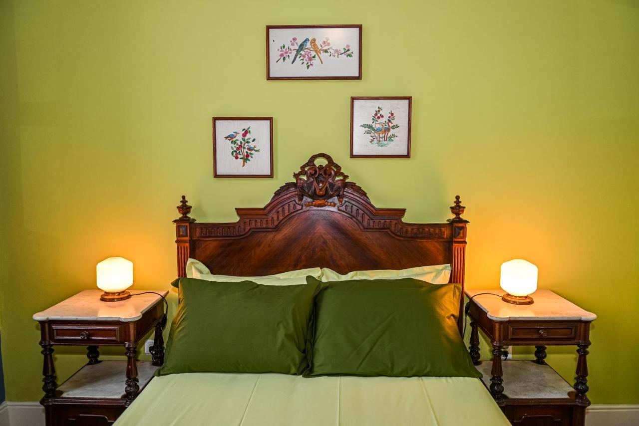 Vintage Balcony Guesthouse Ovar Bagian luar foto