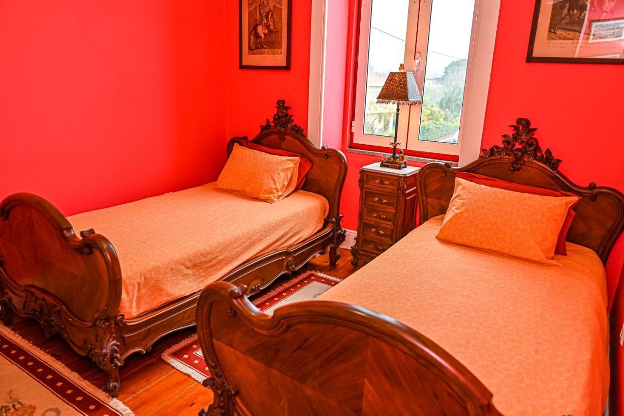 Vintage Balcony Guesthouse Ovar Bagian luar foto