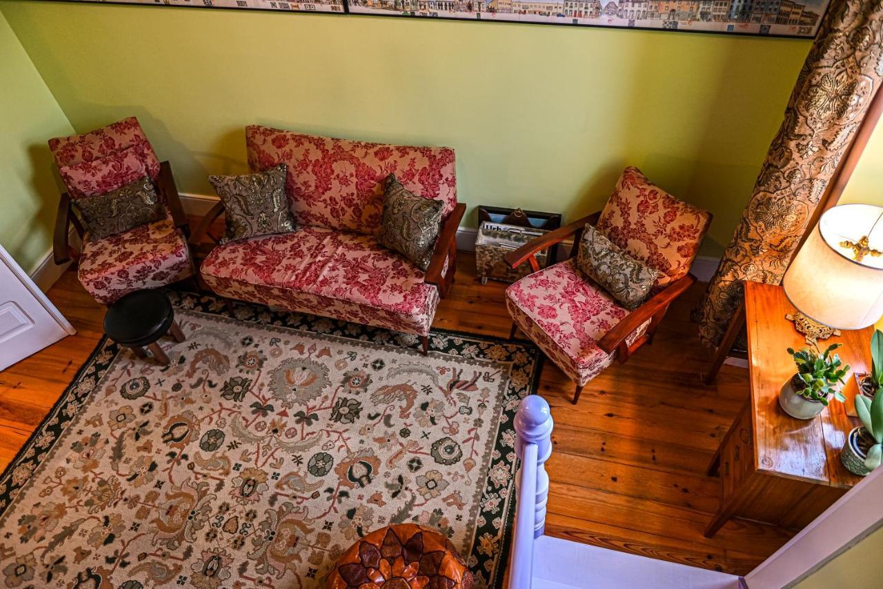 Vintage Balcony Guesthouse Ovar Bagian luar foto