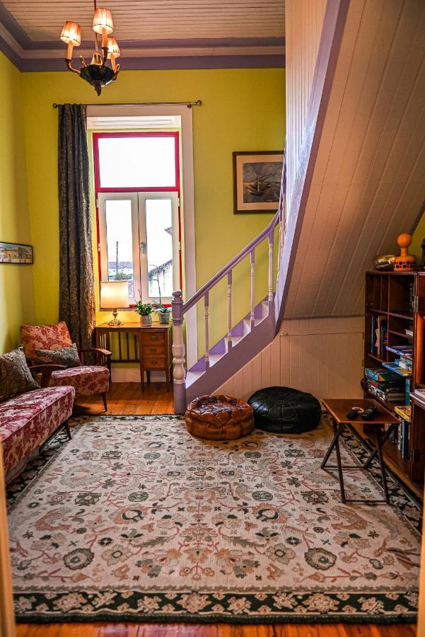 Vintage Balcony Guesthouse Ovar Bagian luar foto